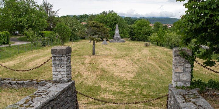 Austro-Hungarian military cemetery WW1, Sveto pri komnu